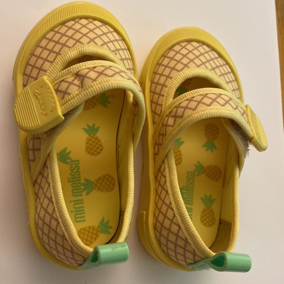 COPY - Mini Melissa size 6 toddler girls Yellow and 🍍 pineapples print baby Jan… - Picture 2 of 10